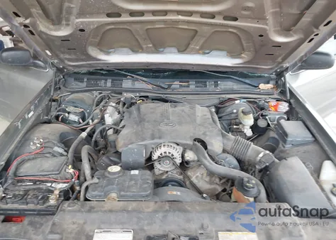 2003 Ford Crown Victoria Police z USA, uszkodzony, nr VIN 2FAFP71W53X101175